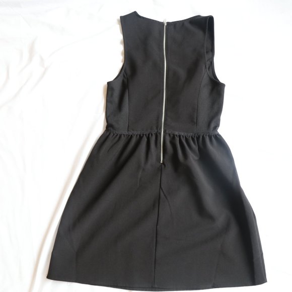 Black Dress with Cutout - Picture 4 of 4